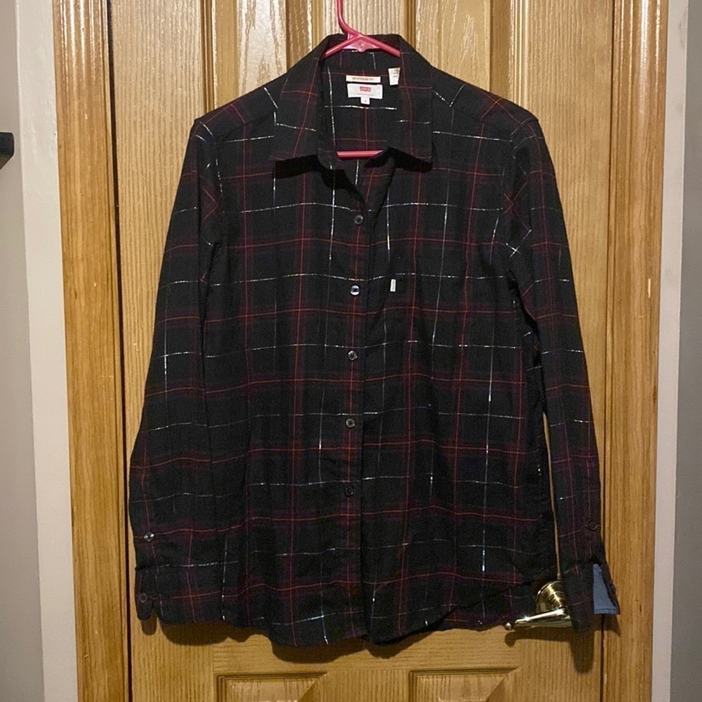 levis boyfriend fit shirt - Picture 2 of 5